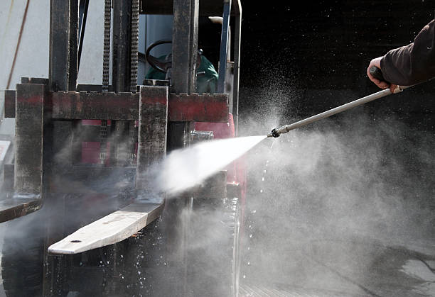 Best Commercial Pressure Washing  in Easton, MD
